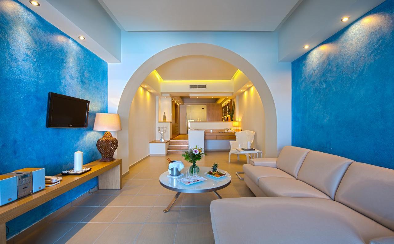 Oceanis & Hotel